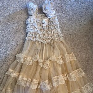 Girls cream lace dress Ever Fairy brand size 5-6